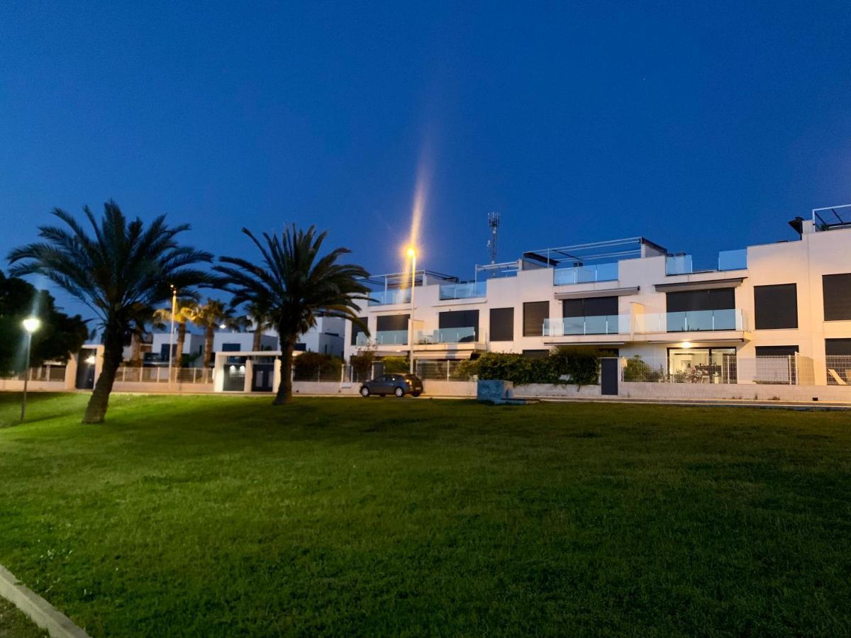 Punta Prima Villa 3 Bedrooms And Solarium Sea View Torrevieja Ngoại thất bức ảnh